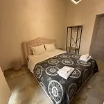 Valentino House Mattonelle